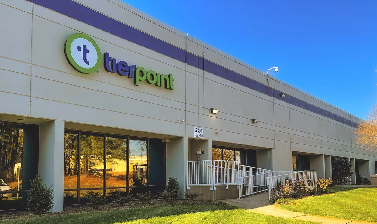 TierPoint-Web2022-DataCenter-Inner-1240x738-RAL