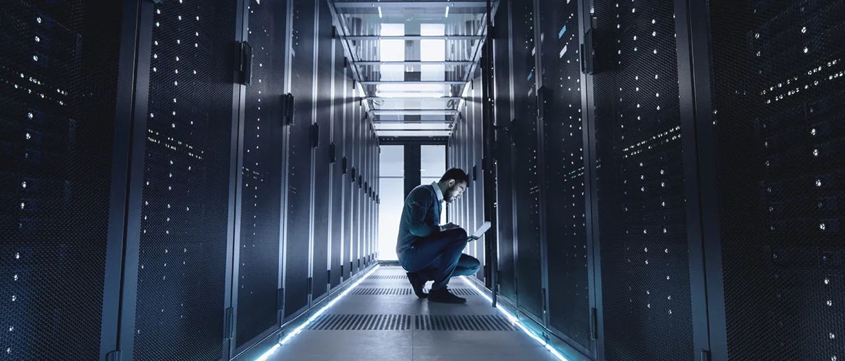 IBM-certified expert managing the recovery of mainframe systems.